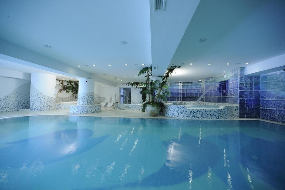 Luna Wellness Hotel โฟลการีดา ภายนอก รูปภาพ