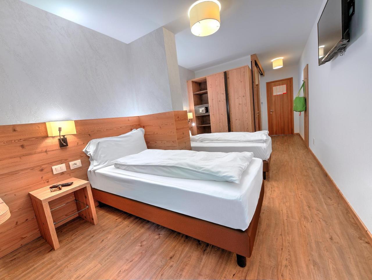Luna Wellness Hotel โฟลการีดา ภายนอก รูปภาพ